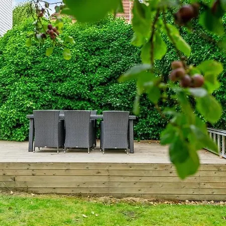 Valand 10 Min Walk From Center Apartment